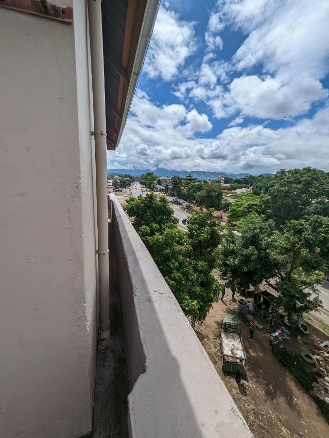 Mufasa City Hostel And Apartments アルーシャ エクステリア 写真