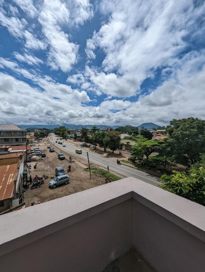 Mufasa City Hostel And Apartments アルーシャ エクステリア 写真