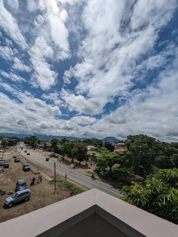Mufasa City Hostel And Apartments アルーシャ エクステリア 写真