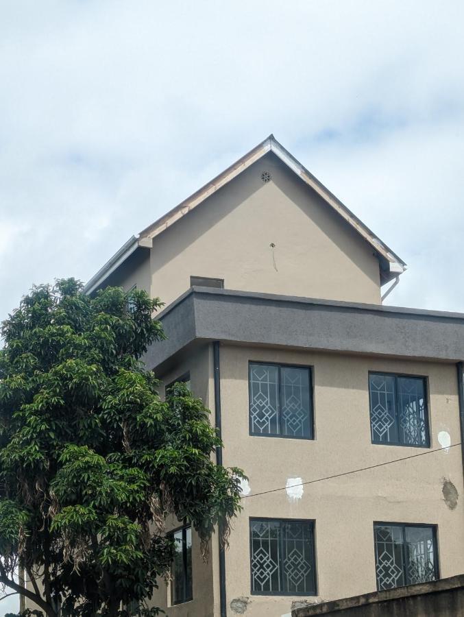 Mufasa City Hostel And Apartments アルーシャ エクステリア 写真